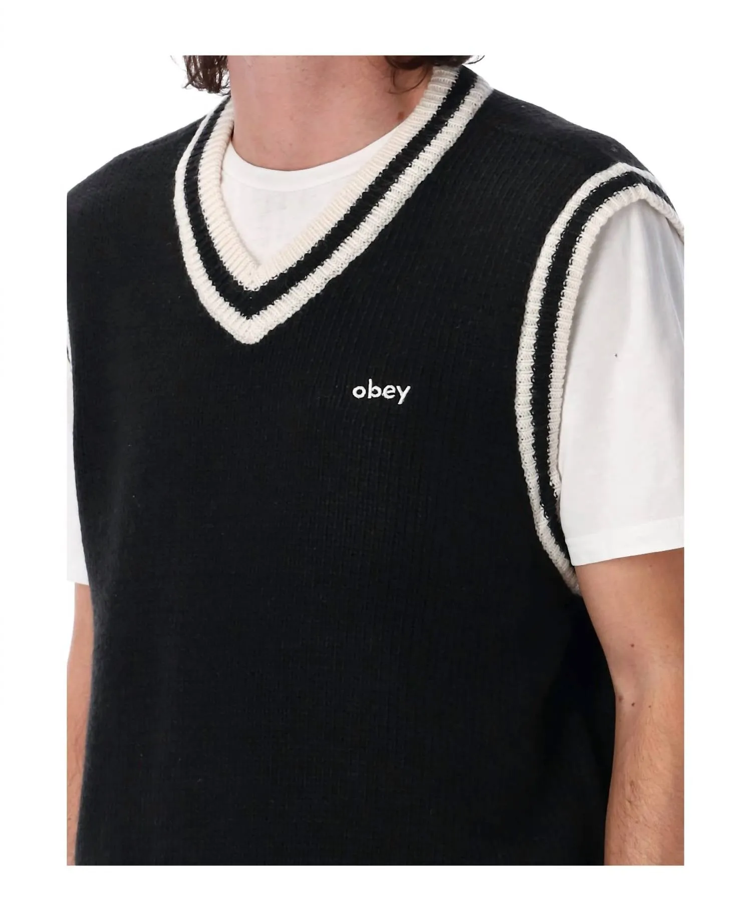Alden Sweater Vest In Black