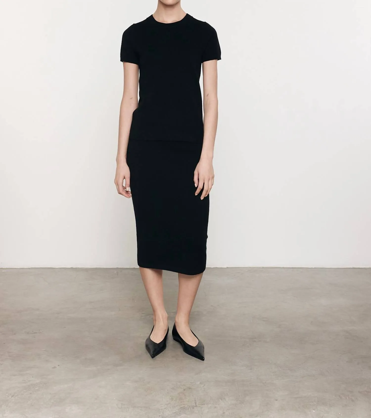 Cashmere Short Sleeves Crew Neck Dress In Black
