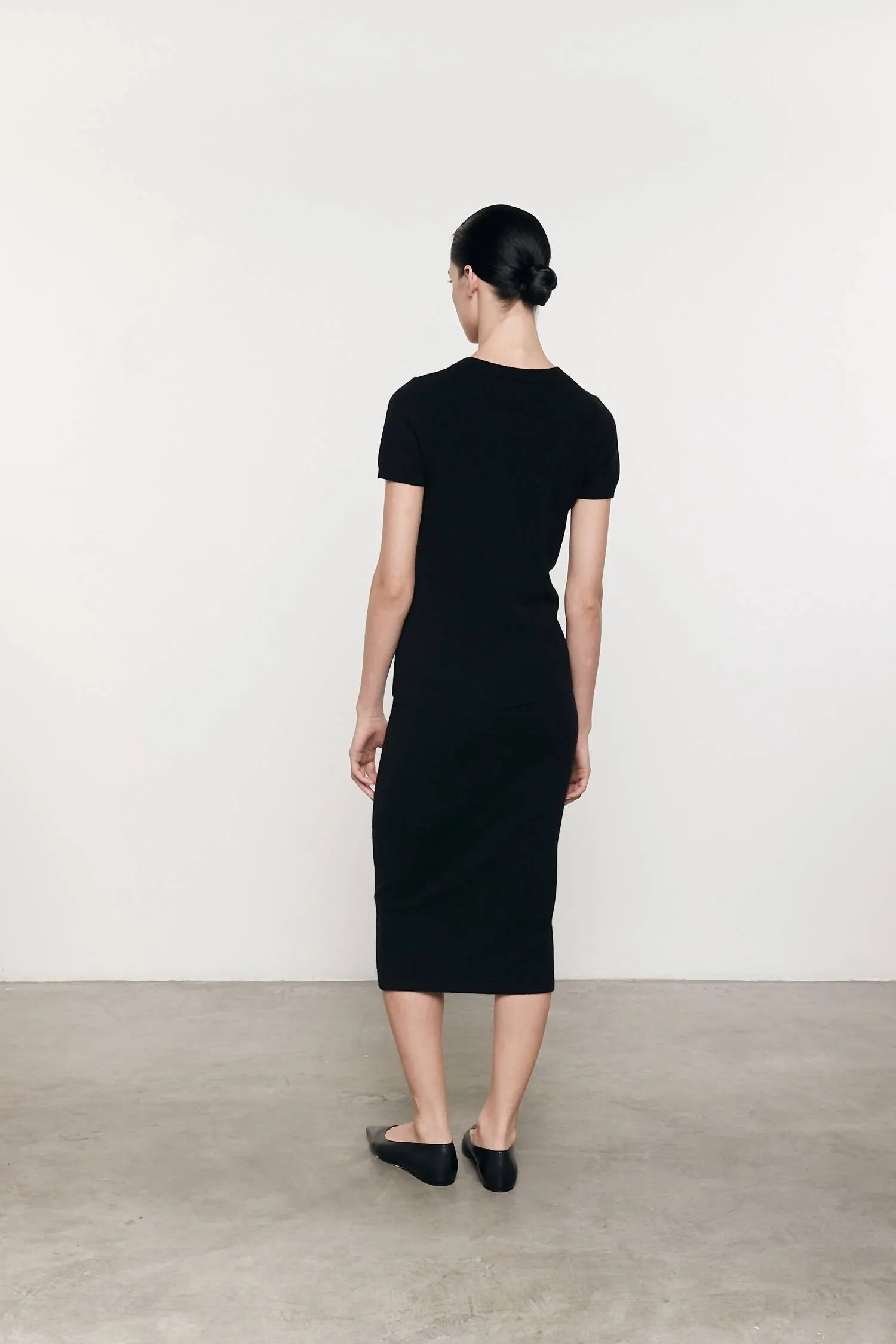Cashmere Short Sleeves Crew Neck Dress In Black