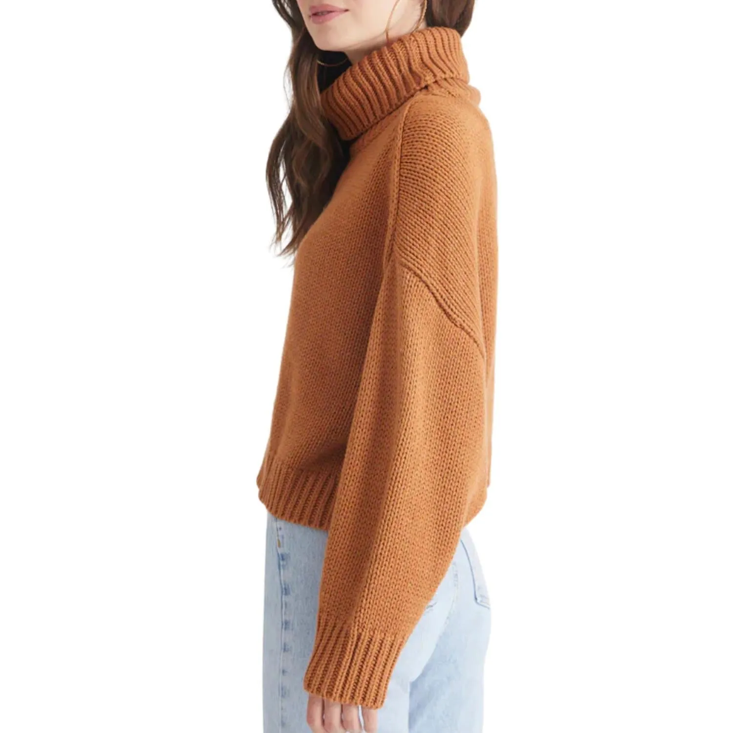 Edie Chunky Turtleneck Sweater In Toasted Alomd