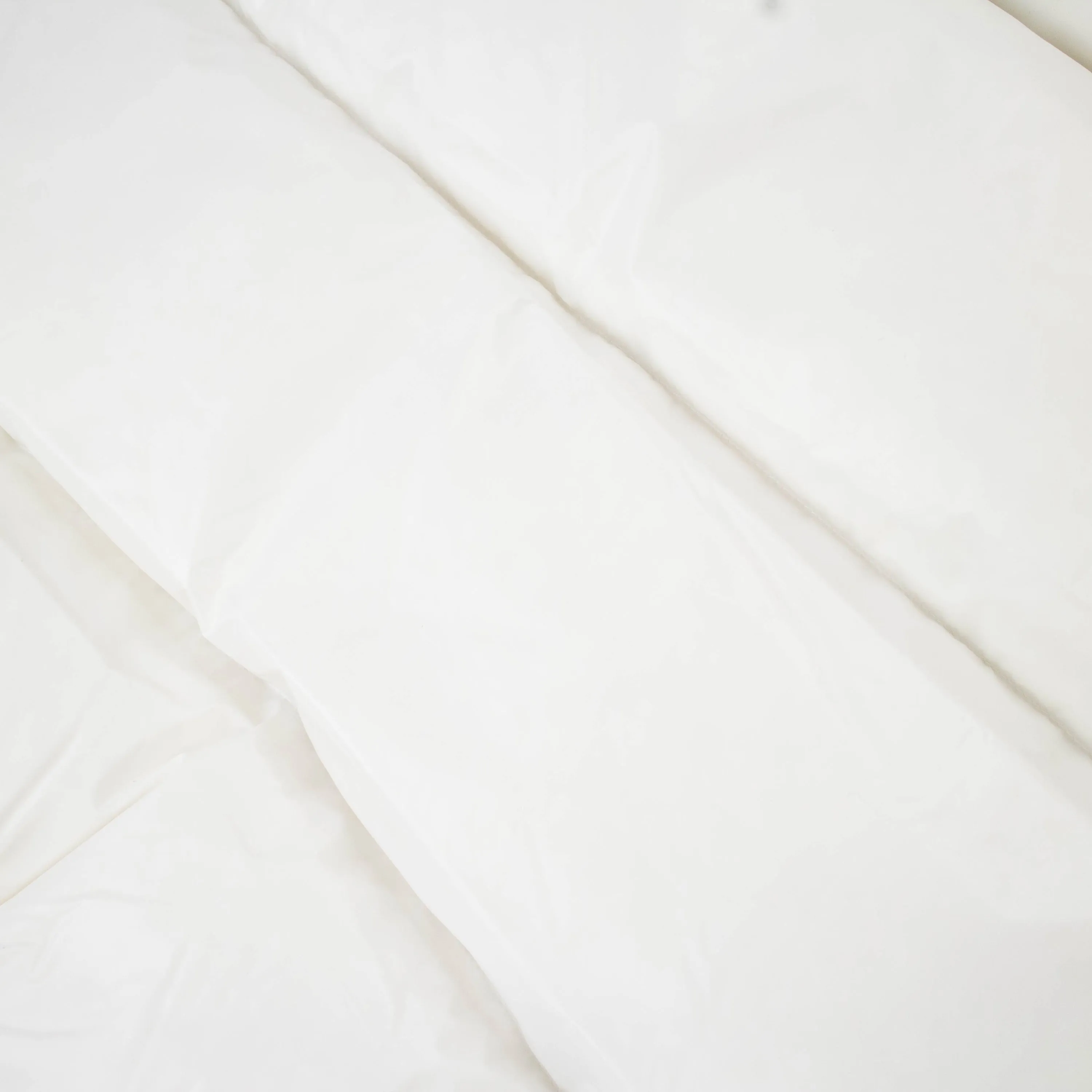 NYLON  WHITE PUFFER VEST