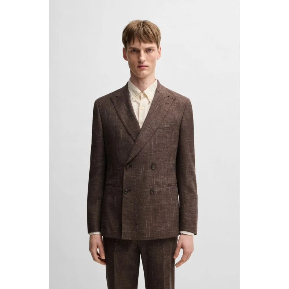 Two-piece suit in patterned tweed
